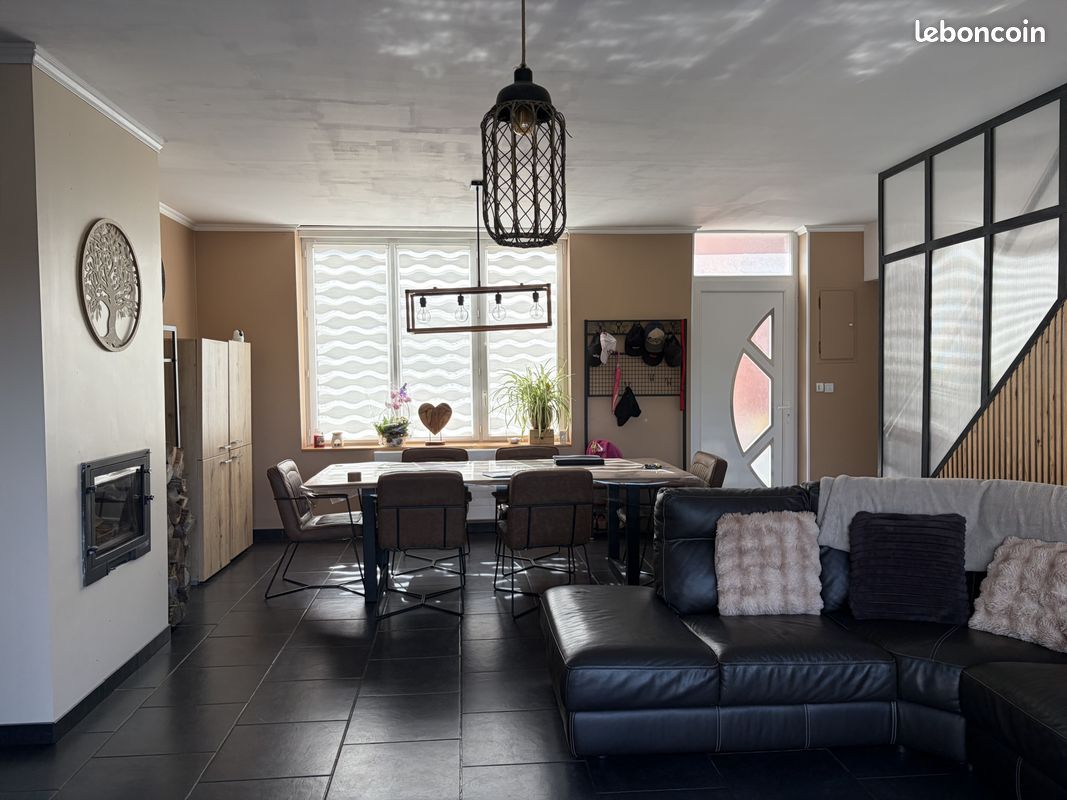 Maison 4 pièces 134 m² · à Vicq · 134 m² · 184 000 €