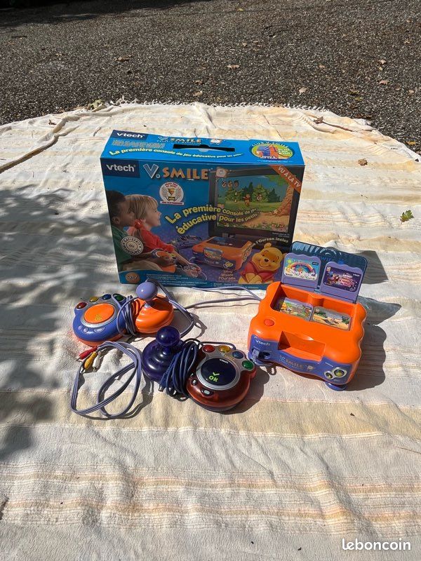 Console retro Vtech [URL masquée pour votre sécurité] + manettes et jeux (image 1)