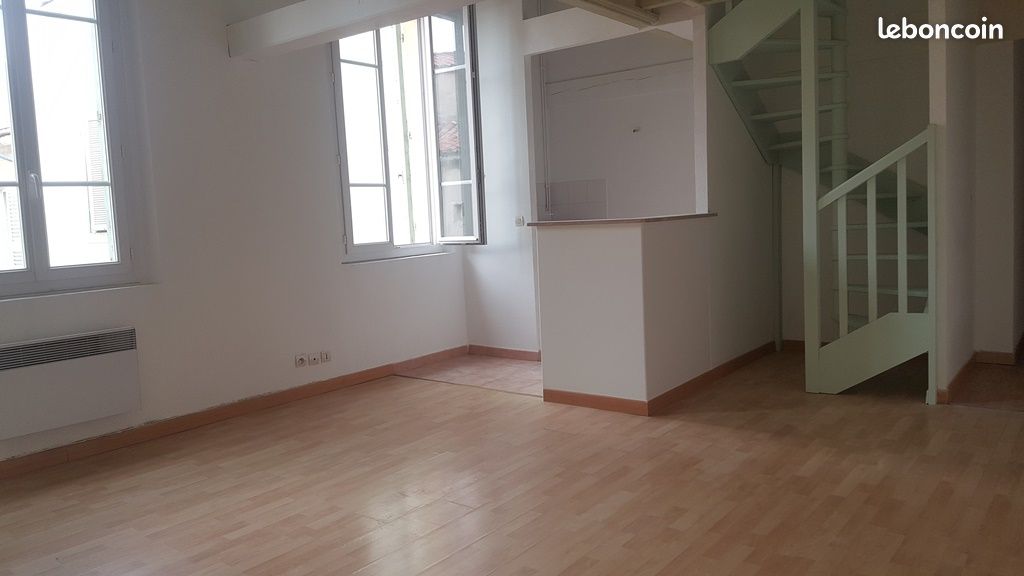 Appartement 3 pièces 67 m² · à Toulon · 67 m² · 730 €