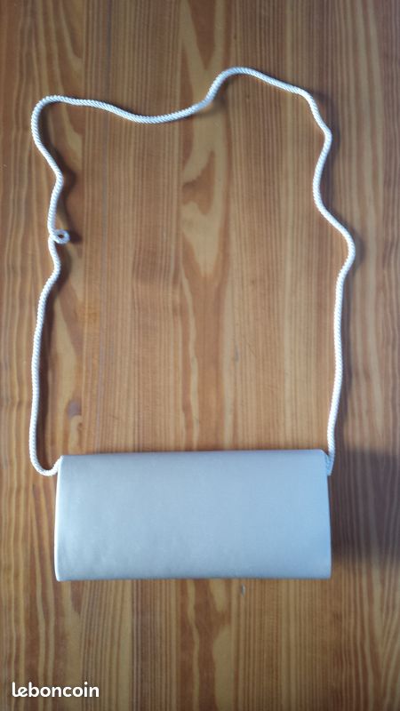 Sac à main de soirée beige en acétate (image 2)