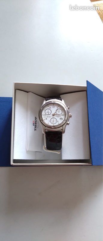 Montre Tissot PR 50 Chronographe Vintage - Boîtier Acier, Cadran Noir, Mouvement Quartz, étanche 50m