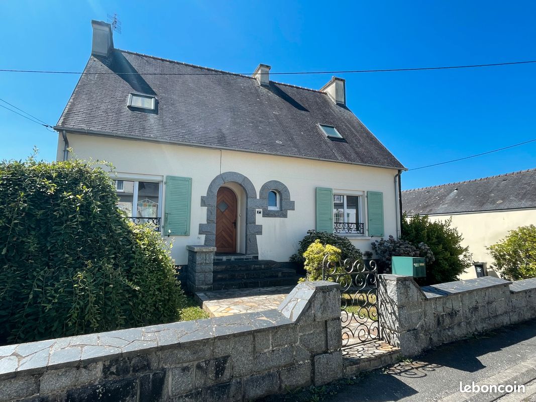 Maison 6 pièces 107 m² · à Carhaix-Plouguer · 107 m² · 205 000 €