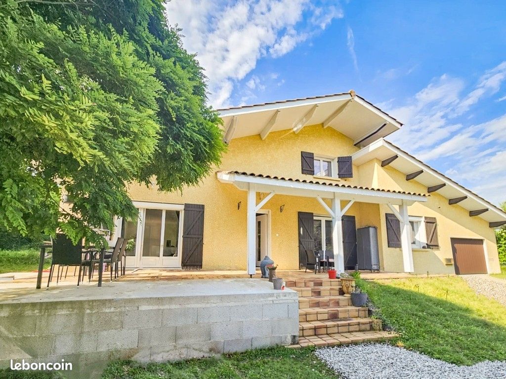 Maison 7 pièces 150 m² · à Auberives-sur-Varèze · 150 m² · 395 000 €