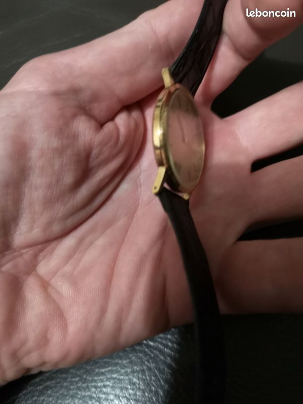 Montre Seiko Acier Inoxydable Plaqué Or 17 Bijoux - Taille 47,5 Mm - Occasion (ne Fonctionne Pas)