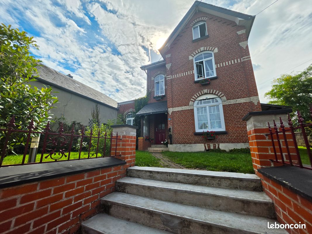 Maison 6 pièces 180 m² · à Mecquignies · 180 m² · 298 000 €