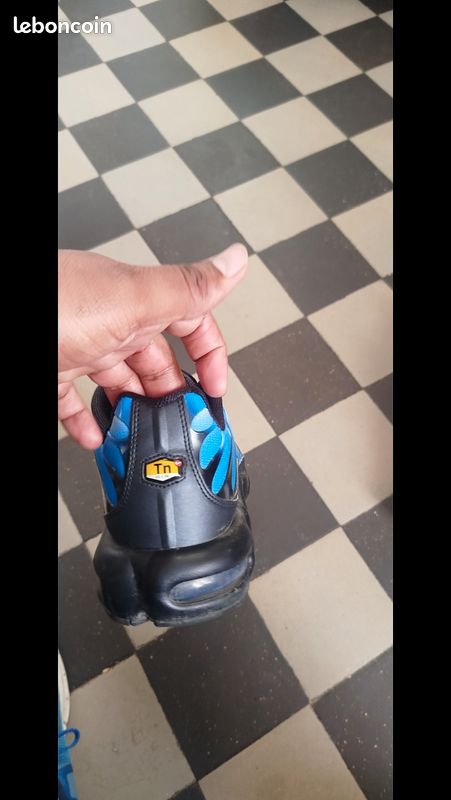 Nike (image 1)