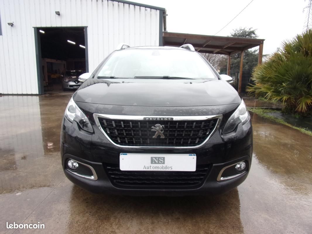 Peugeot 2008 1.6 BlueHDi 100ch BVM5 Style (image 2)