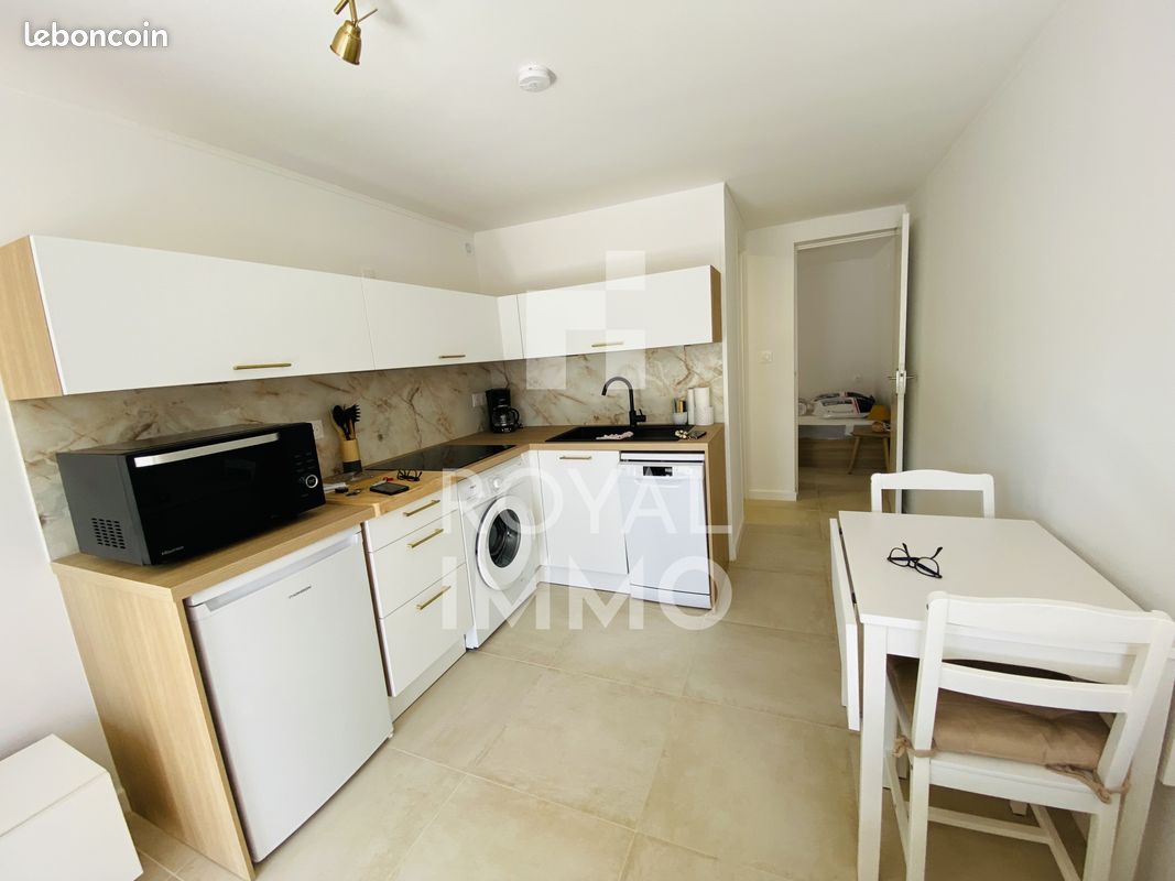 Appartement 1 pièce 24 m² · à Six-Fours-les-Plages · 24 m² · 650 €