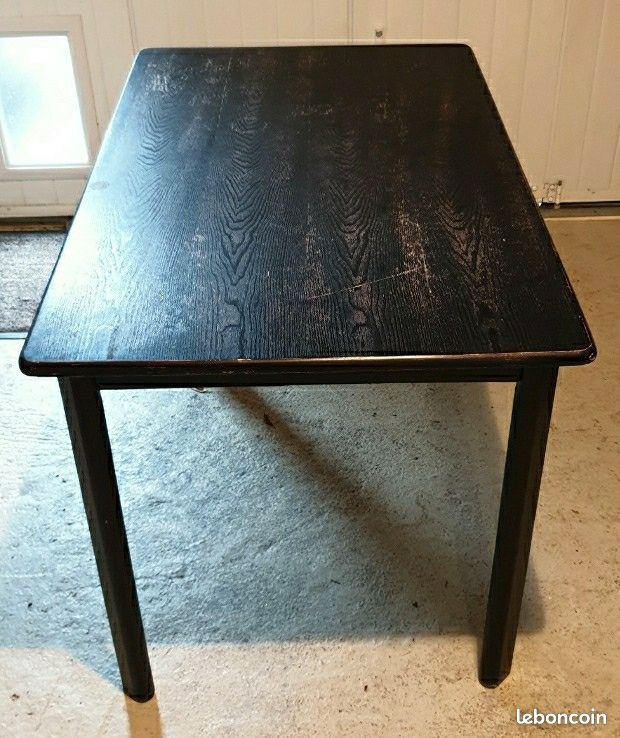 Table en bois à rénover (image 1)