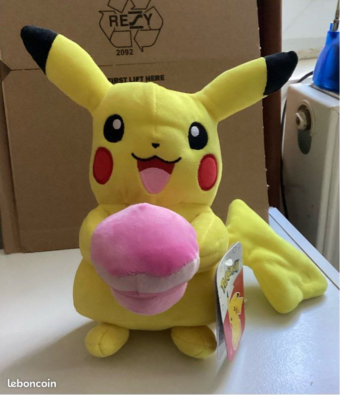 Peluche Pikachu Pokémon (image 1)