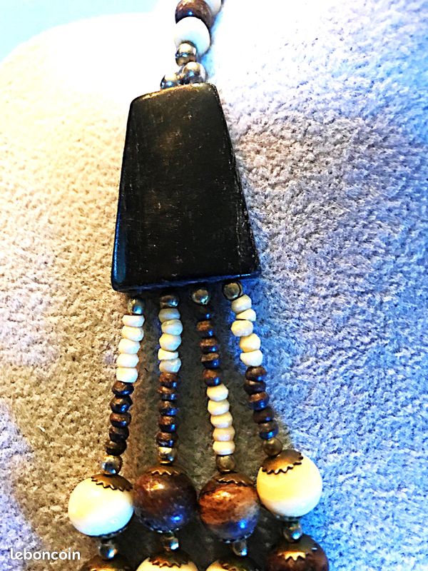 Collier Fantaisie Ethnique En Perles De Bois Marron – Multirangs – 69 Grammes – Modèle W585