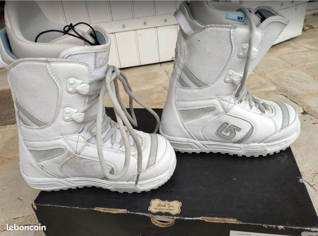 burton coco snowboard boots white Women's Blem Lace Size 7 - 8 extra soft support that makes easy work of the entire mountain Burton Highshot Step On Snowboard