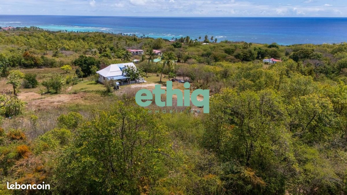 Terrain 4572 m² · à Capesterre-de-Marie-Galante · 4 572 m² · 592 700 €