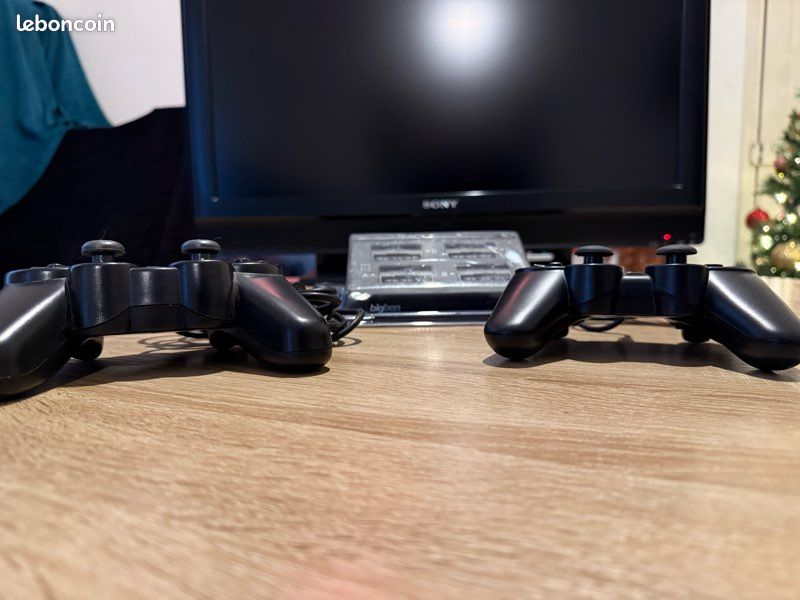 Adaptateur Multitap Bigben NEUF sous blister PlayStation 2 + 2 manettes compatibles PS1 / PS2 (image 14)