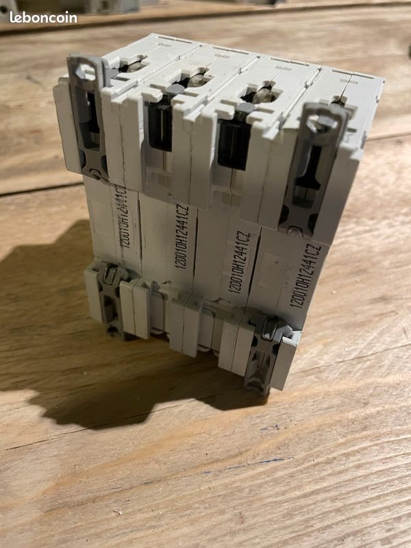 Disjoncteur Disjoncteur DX³6000 10kA - LEGRAND 407896 (image 1)