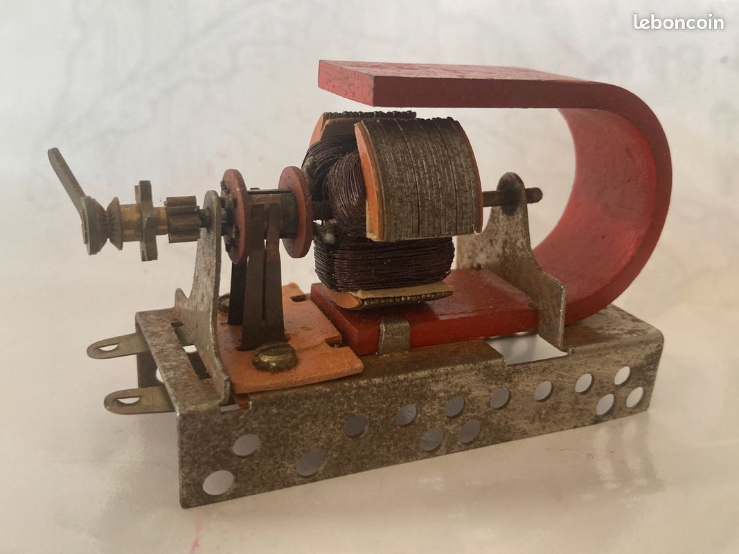 Moteur électrique triphasé 7.5 kw - 3000Tr/min - B5 - 400/690V - Cemer
