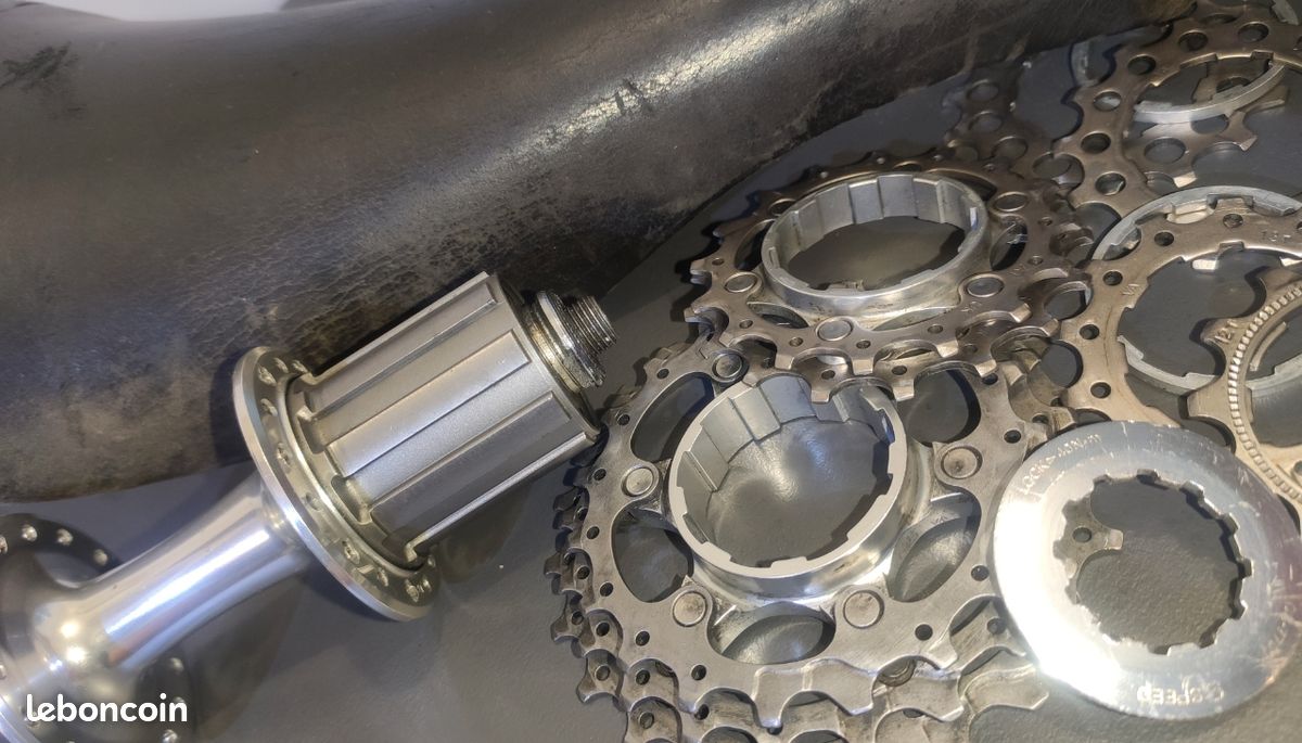Nos Cassette Route Shimano Dura Ace 9V 12 / 21T CS-7700 Rétro