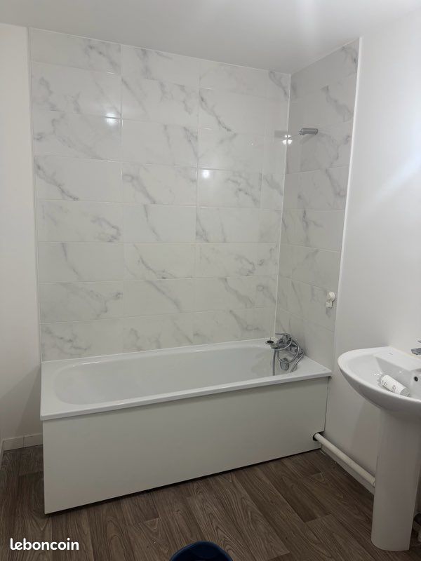 Appartement 1 pièce 45 m² · à Stains · 45 m² · 250 €/mois