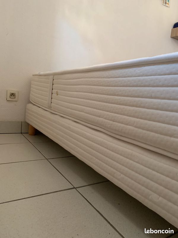 À VENDRE URGENT - Matelas + sommier pour lit double King size très bon état (image 4)
