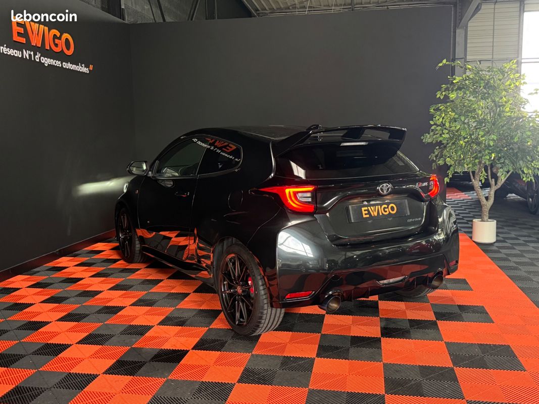 Toyota yaris gr 1.6 4wd 261 ch track pack / camera de recul / carplay / miltek / tva recuperable (image 4)