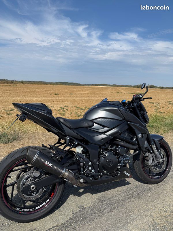Suzuki gsxs750 (image 1)