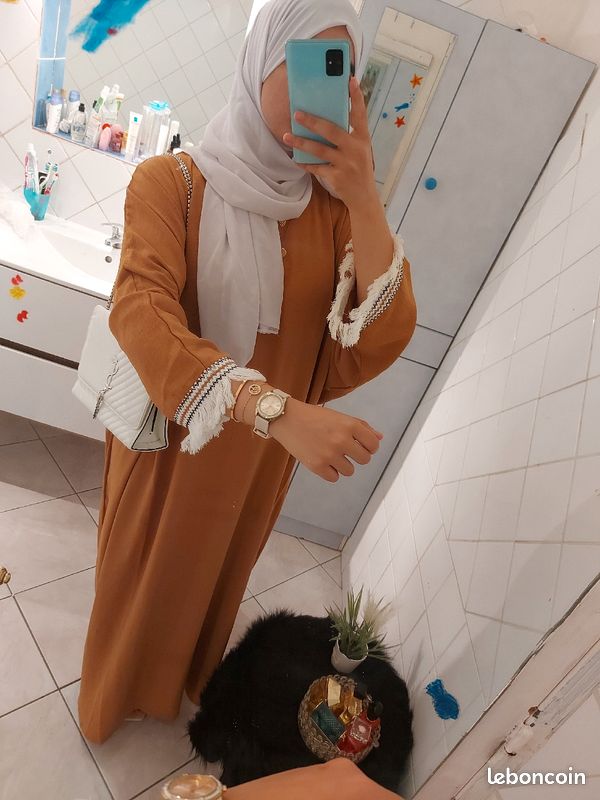Abaya / robe longue (image 2)