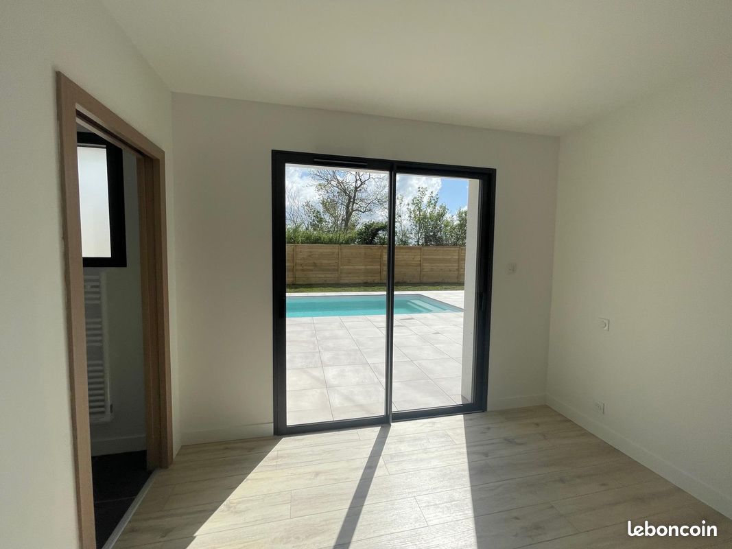 Propriété 5 pièces 134 m² - Magné 79460 (image 3)