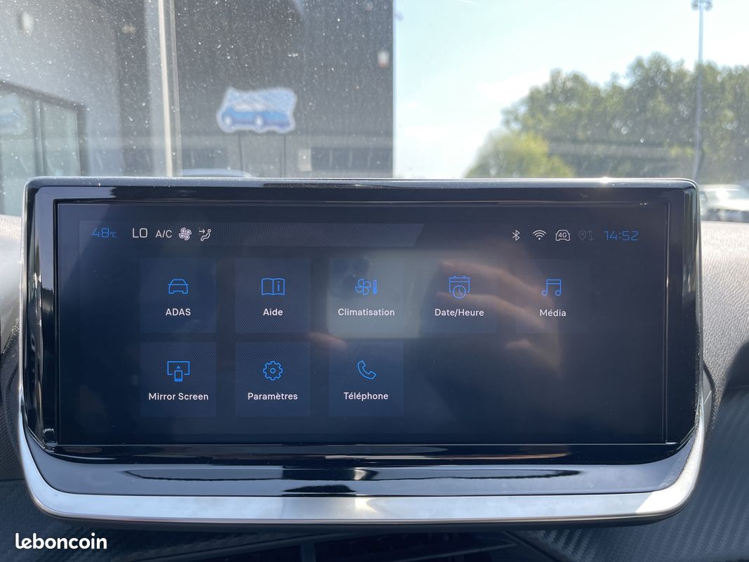 Peugeot 2008 1.2 HYBRID 145CH ALLURE E-DCS6 (image 13)