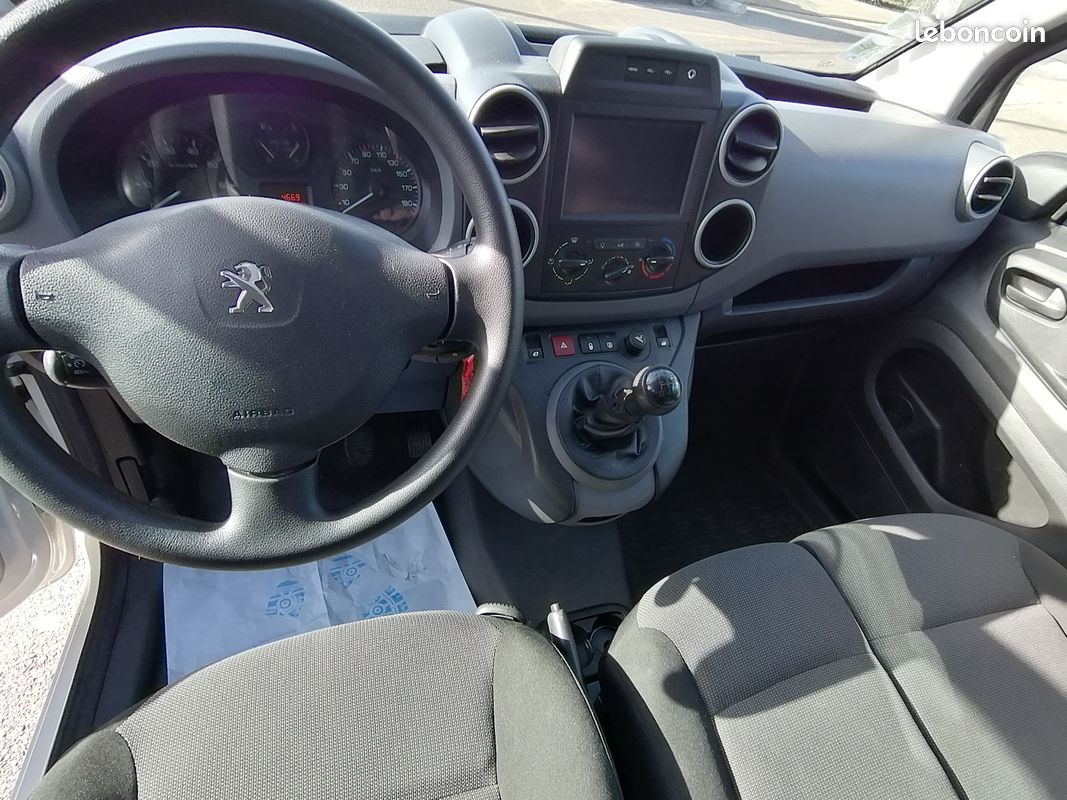 Peugeot partner ii (2) 1.6 bluehdi 75 standard premium pack (image 4)