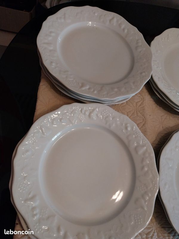Au choix 6/11 assiettes plates blanches Philippe deshoulières modèle California Raisin vintage (image 4)