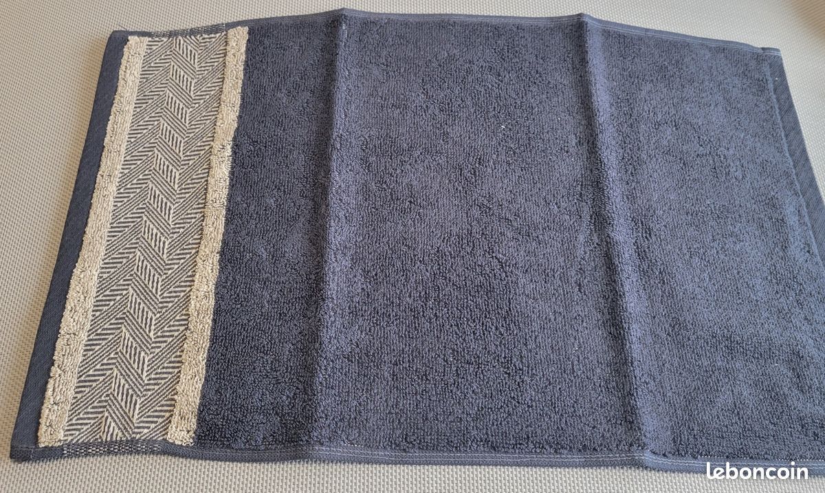 Superbe serviette d'invitée Linvosges "Syracuse" gris anthracite (image 2)