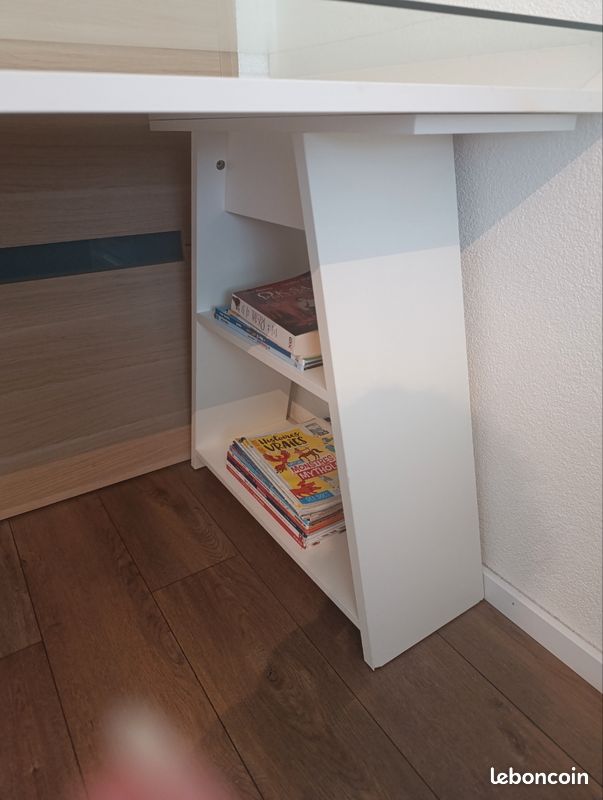 Bureau (image 3)