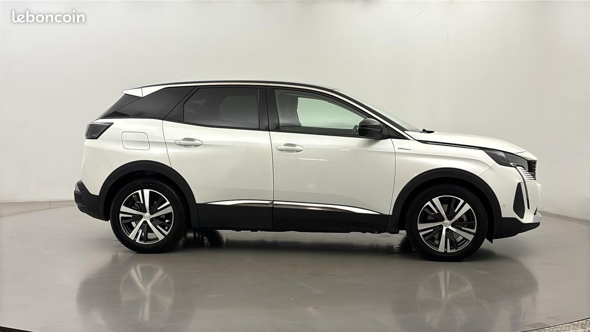Peugeot 3008 1.6 HYBRID 225 E-EAT8 Allure Pack (image 4)