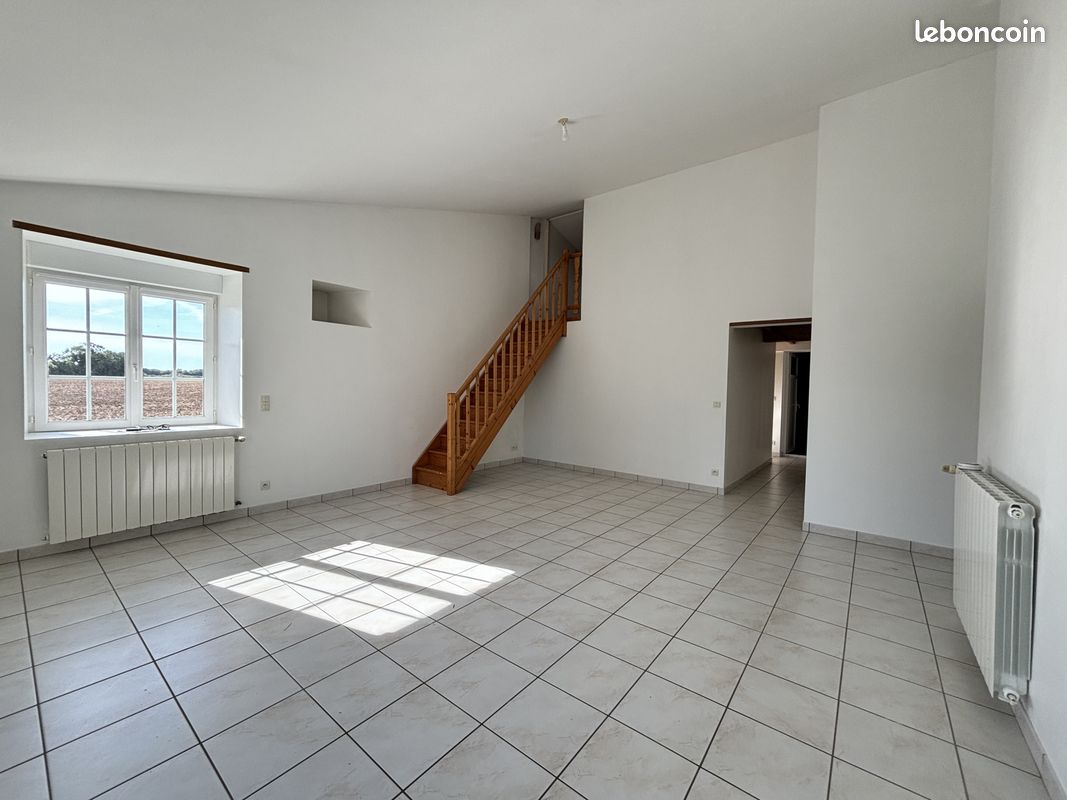 Maison 4 pièces 111 m² · à Échillais · 111 m² · 920 €/mois