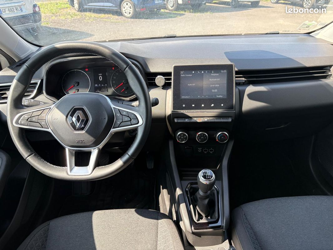 Renault clio equilibre tce 90 (image 2)