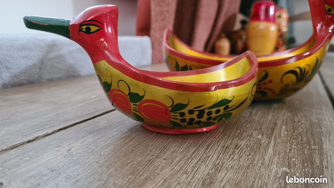 Salière Traditionnelle Khokhloma Karavay En Bois Peinte à La Main - Art Populaire Russe 7,6 Cm