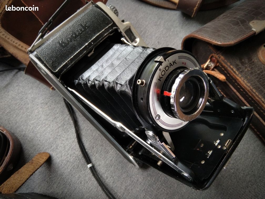 Lot De 3 Vieux Appareils Photo à Soufflet - Kodak, Lumière, Voigtländer - Vintage Et Fonctionnels
