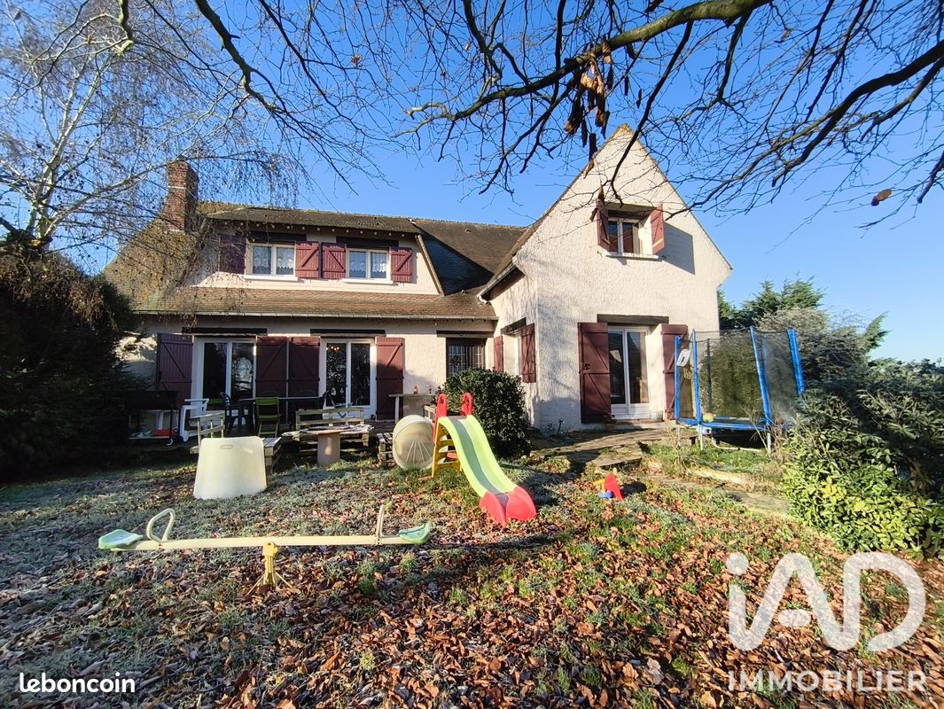 Maison 7 pièces 195 m² · à Fontaine-les-Ribouts · 195 m² · 210 000 €