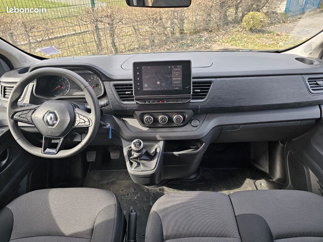 Renault trafic Ill combi phase 3 l2 2.0 dci 16v s&s 150 cv, 9
places (image 3)