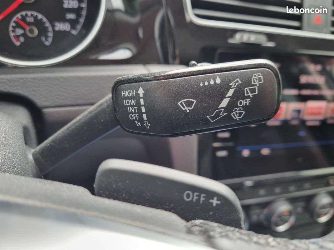 VOLKSWAGEN GOLF 1.5 TSI 150ch DSG7 R-LINE (image 33)