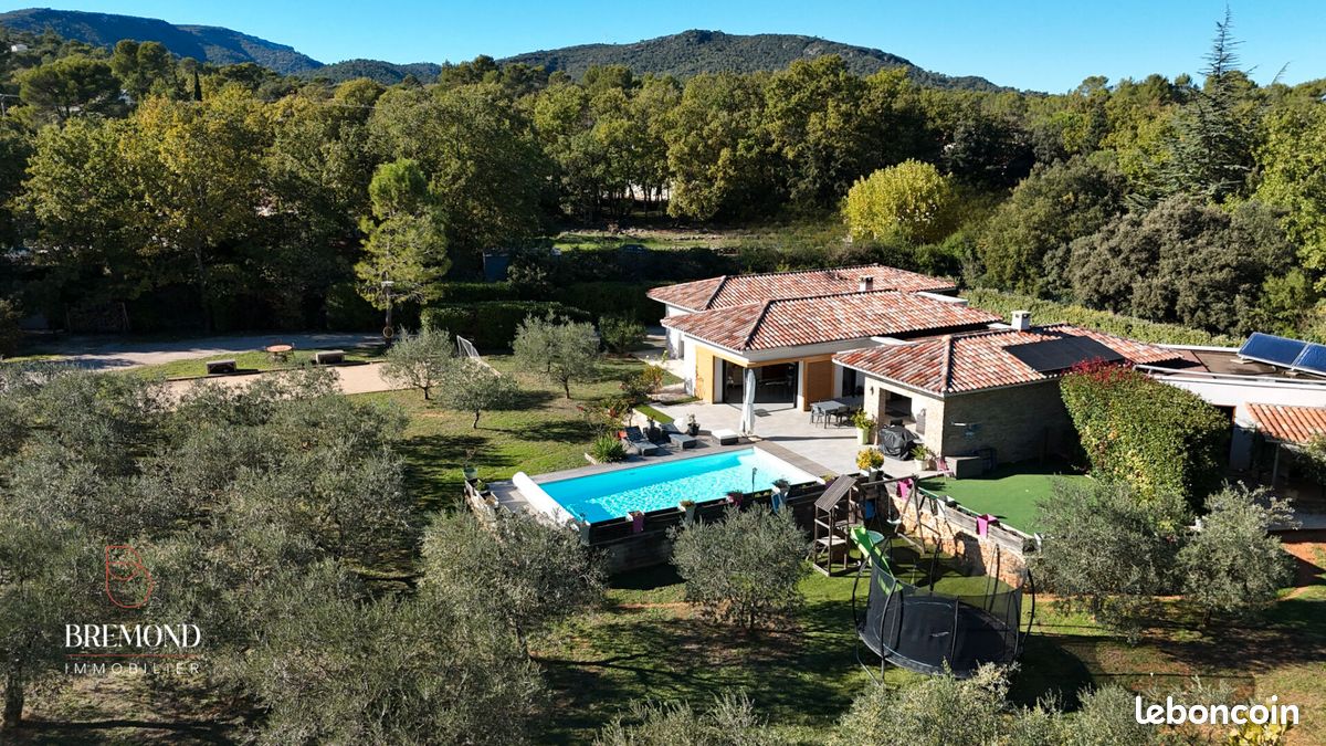 Maison 4 pièces 170 m² · à Saint-Maximin-la-Sainte-Baume · 170 m² · 835 000 €