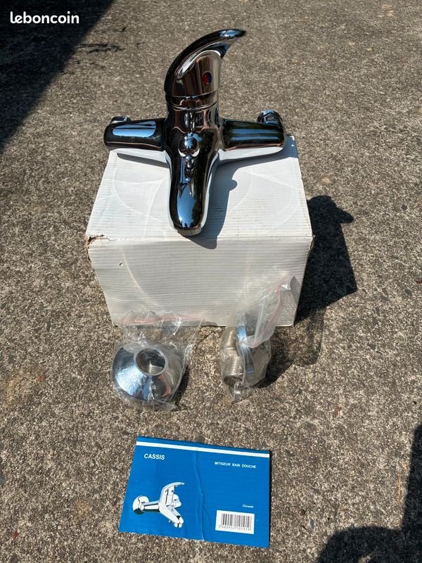 Robinet mitigeur baignoire (image 1)