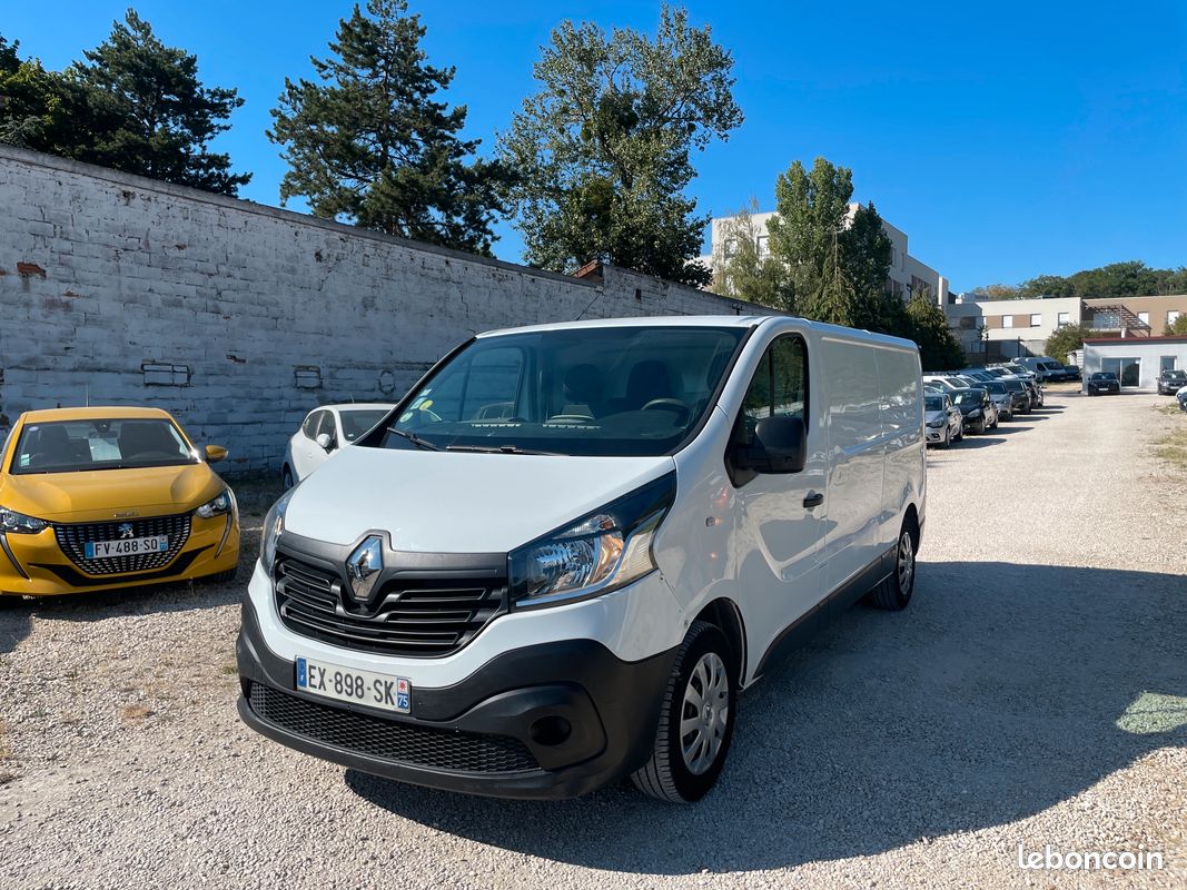 Renault trafic iii fourgon grand confort l2h1 1200 1.6 dci 120 (image 1)
