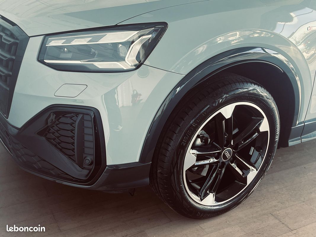 AUDI Q2 35 TFSI 150 S tronic 7 S line (image 8)