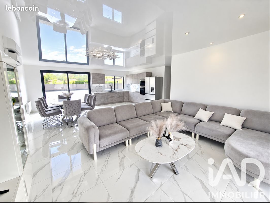 Maison 5 pièces 119 m² · à Neuvy-en-Sullias · 119 m² · 249 990 €