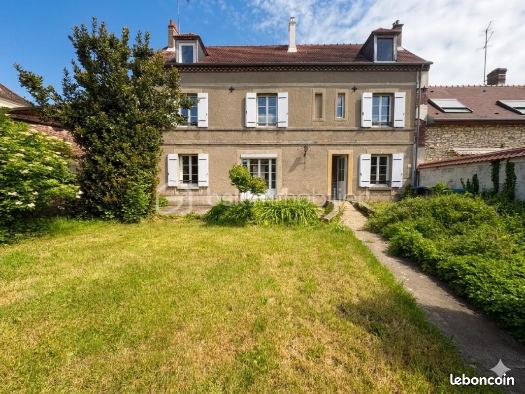 Maison 5 pièces 129 m² · à Trie-Château · 129 m² · 261 000 €