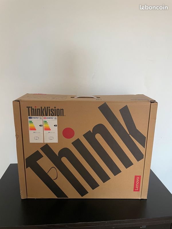 Écran ordi ThinkVision 24 pouces (image 1)
