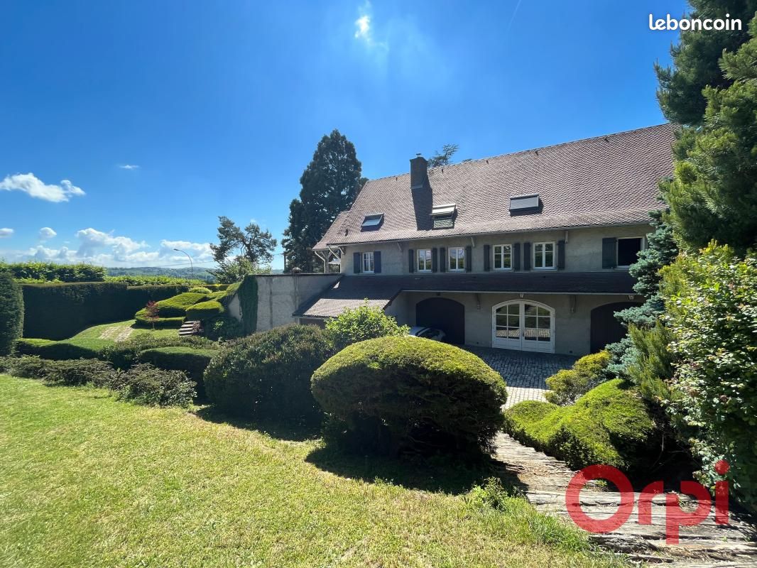 Maison 5 pièces 183 m² · à La Tour-du-Pin · 183 m² · 790 000 €