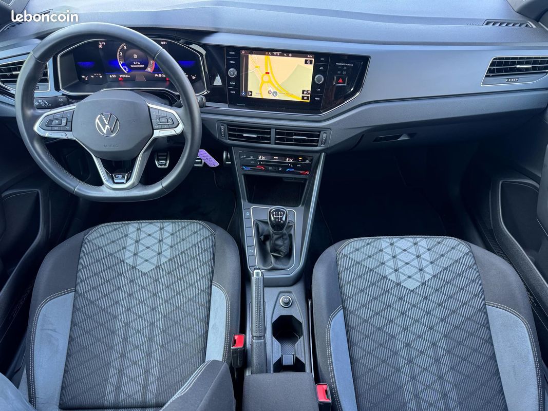 VW POLO R Line TSI 95ch Garantie 6 ans Suivi complet Volkswagen Caméra de recul Feux IQ Light Apple Carplay 17P 309/mois (image 4)