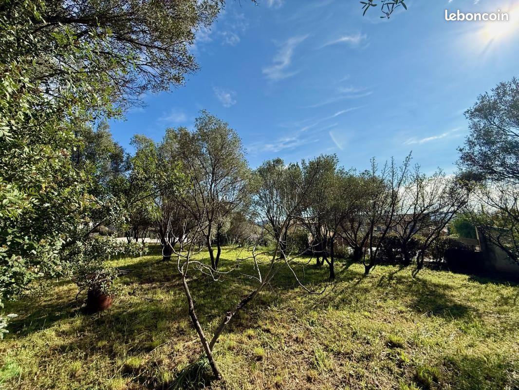 Terrain 881 m² Sollies Pont · à Solliès-Pont · 273 000 €